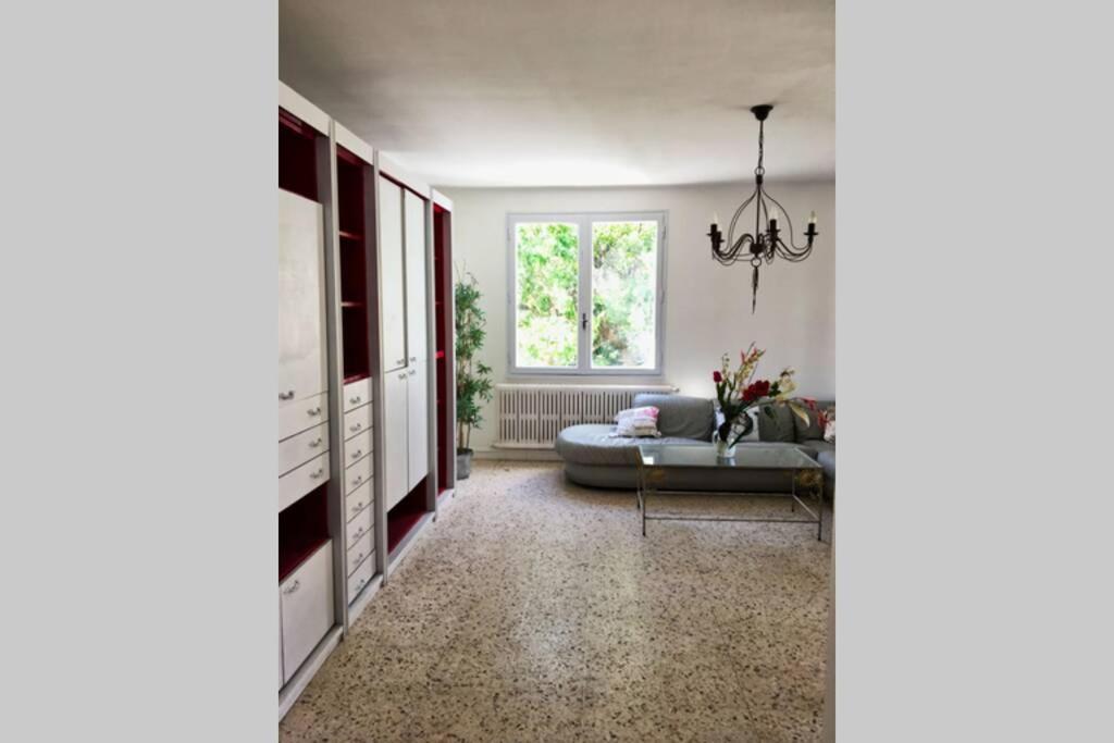 Villa Calme, Climatisee, Piscine, A 2 Pas Du Centre Л'Іль-сюр-ла-Сорг Екстер'єр фото